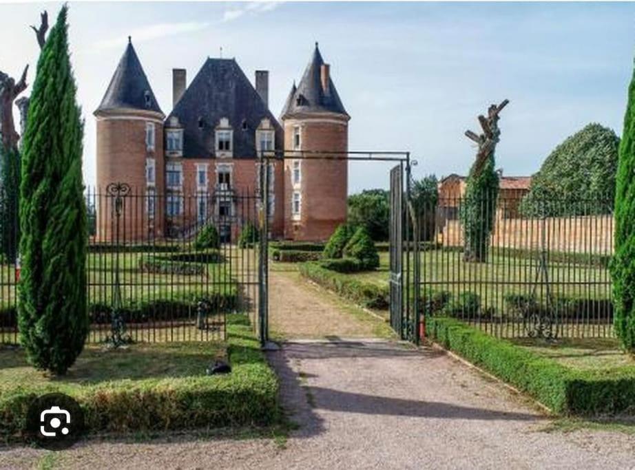 Maison A Saint Elix Le Chateau Exteriér fotografie
